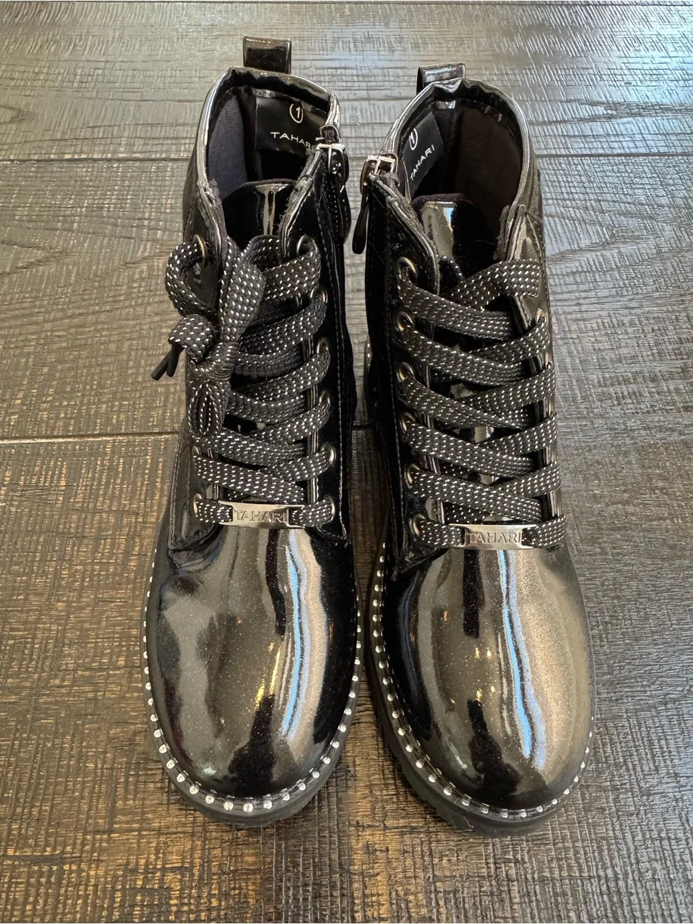 Tahari Girls Black Patent Combat Boots Size 1 NWOT Studded Lace Up